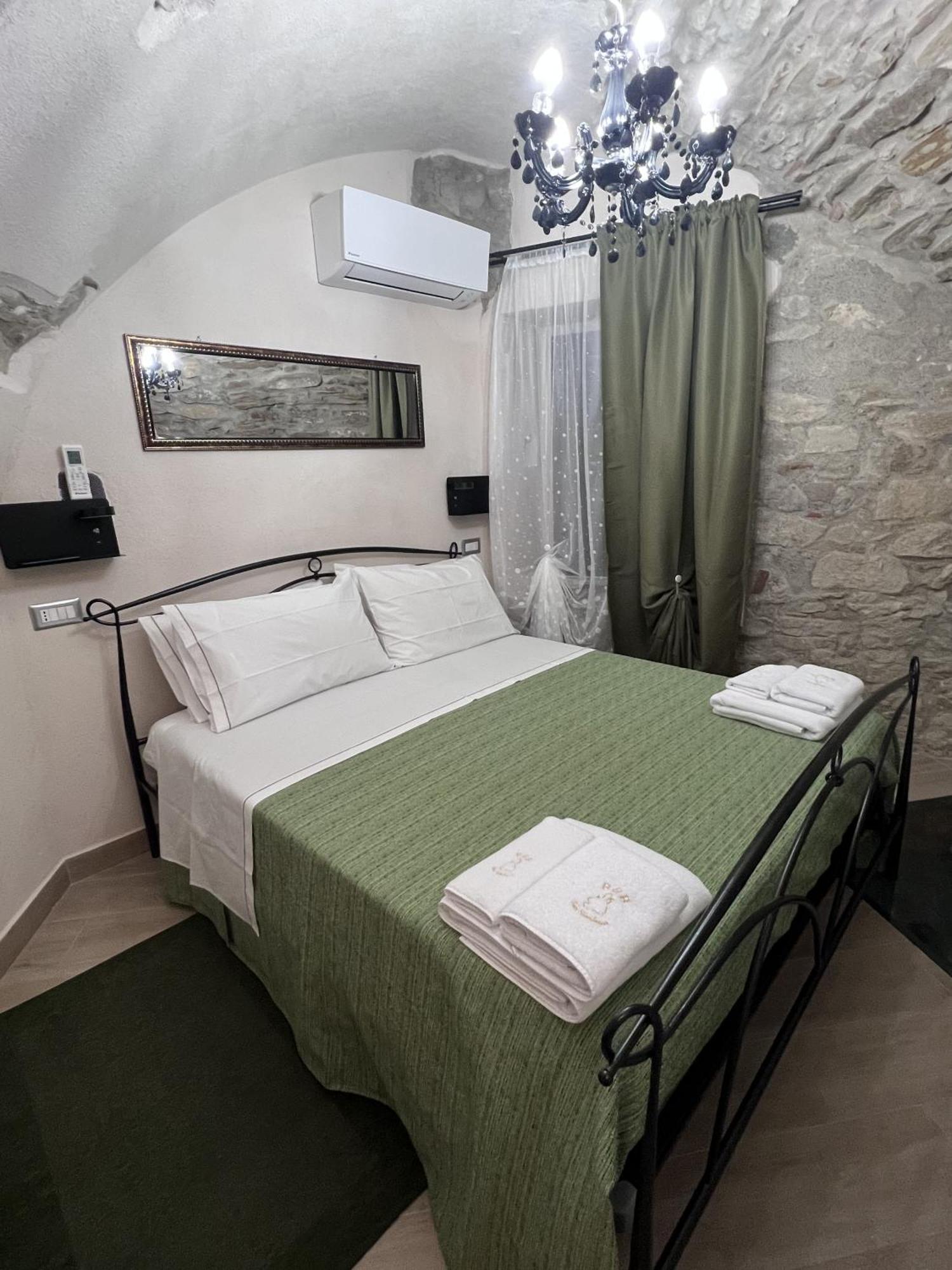 B&B San Nicodemo Ciro Bagian luar foto